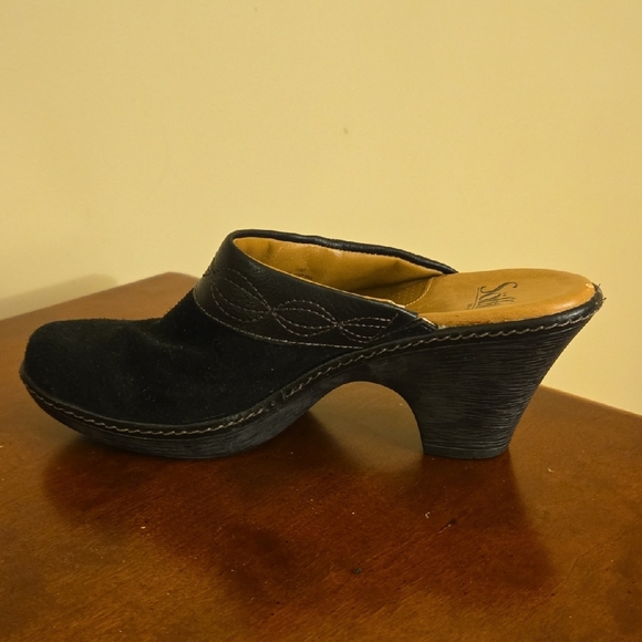 Sofft Women's Black Mule Heels. - Picture 1 of 6
